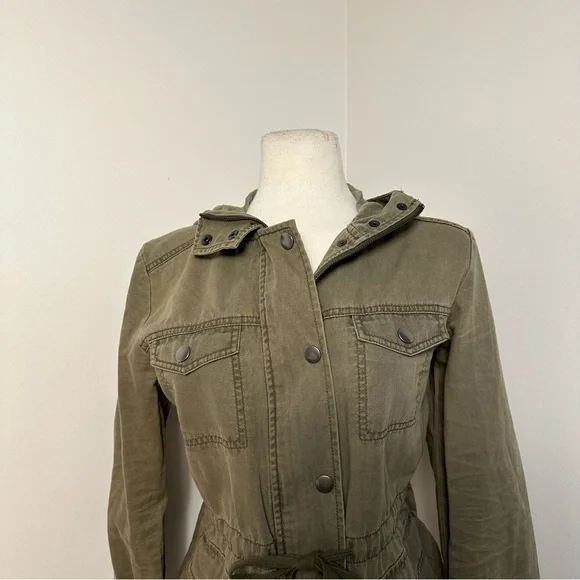 Medium BP Jacket - Picture 4 of 9